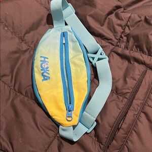 Hoka Men's Belt Bag in Aqua and Yellow